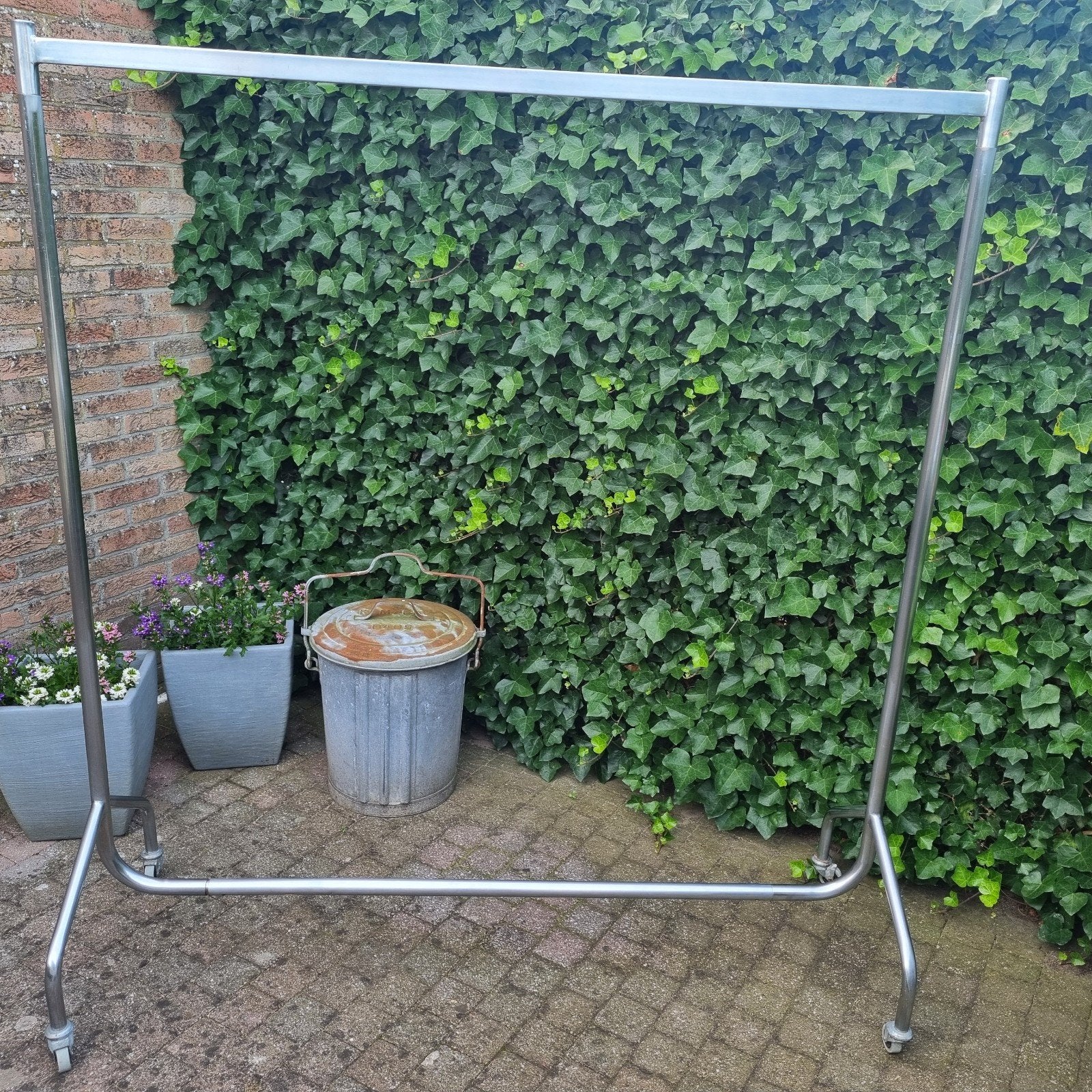 Kledingrek op wielen - in prima staat!, Kleding | Dames, Kledingrekken, Ophalen of Verzenden, Gebruikt