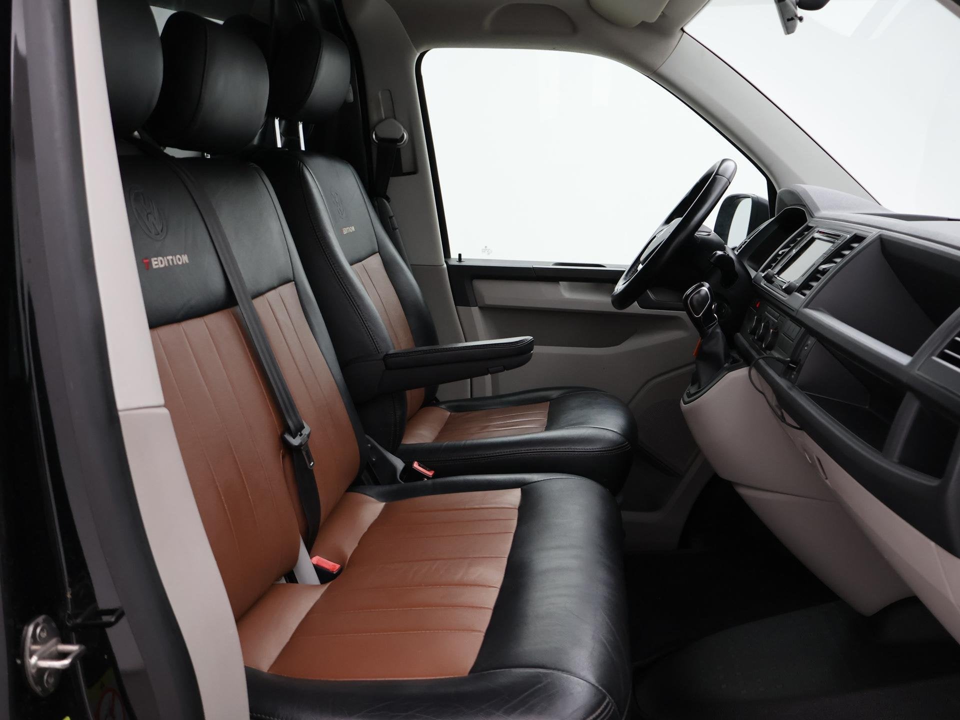 Volkswagen Transporter 2.0 TDI 204 PK DSG + LEDER | APPLE CA, Stof, Gebruikt, 4 cilinders, Volkswagen
