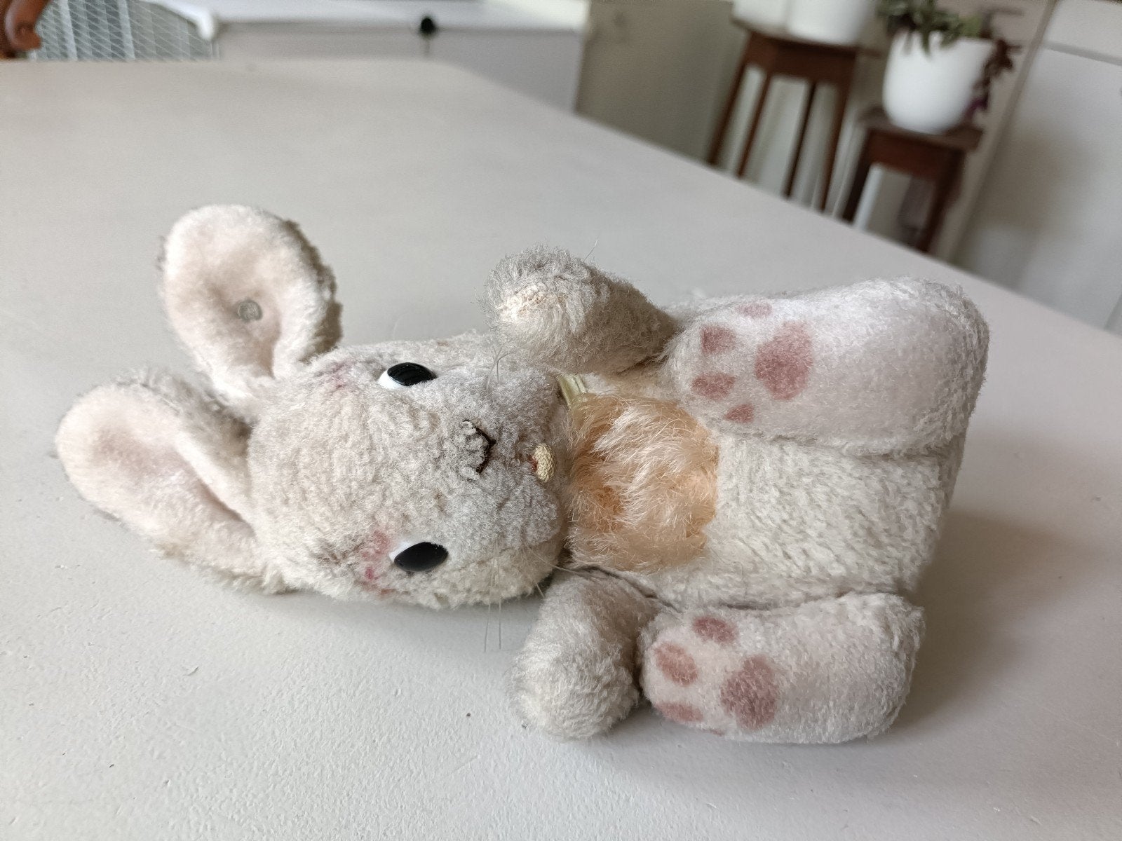 Steiff knuffel konijntje met oorknopje., Antiek en Kunst, Ophalen of Verzenden