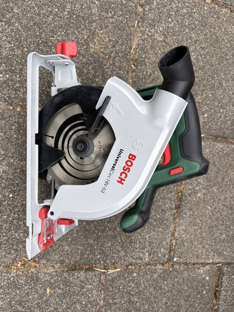 Bosh UniversalCirc 18V-53 met accu (2.5 Ah) en oplader, Ophalen, Cirkelzaag, 600 tot 1200 watt, Zo goed als nieuw