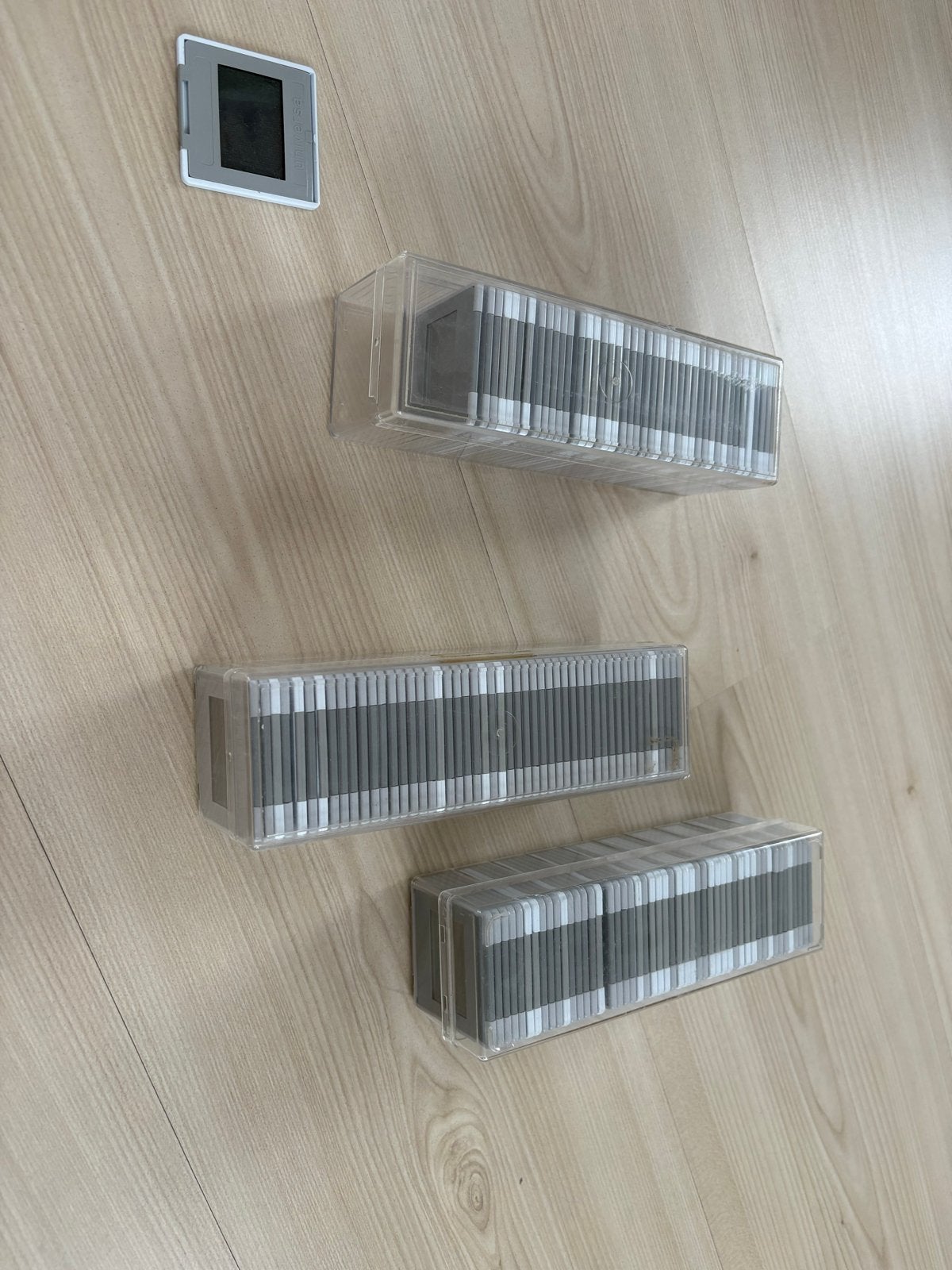 Dia's frames in opbergdozen ca 140 stuks, Audio, Tv en Foto, Diaprojectors, Ophalen, Gebruikt