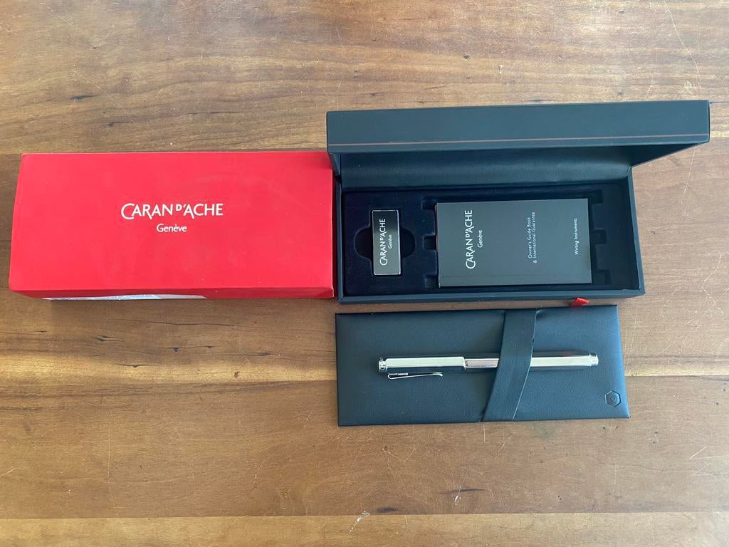 Caran D’Ache Ecridor Retro B Vulpen, Overige merken, Met doosje, Ophalen of Verzenden, Zo goed als nieuw