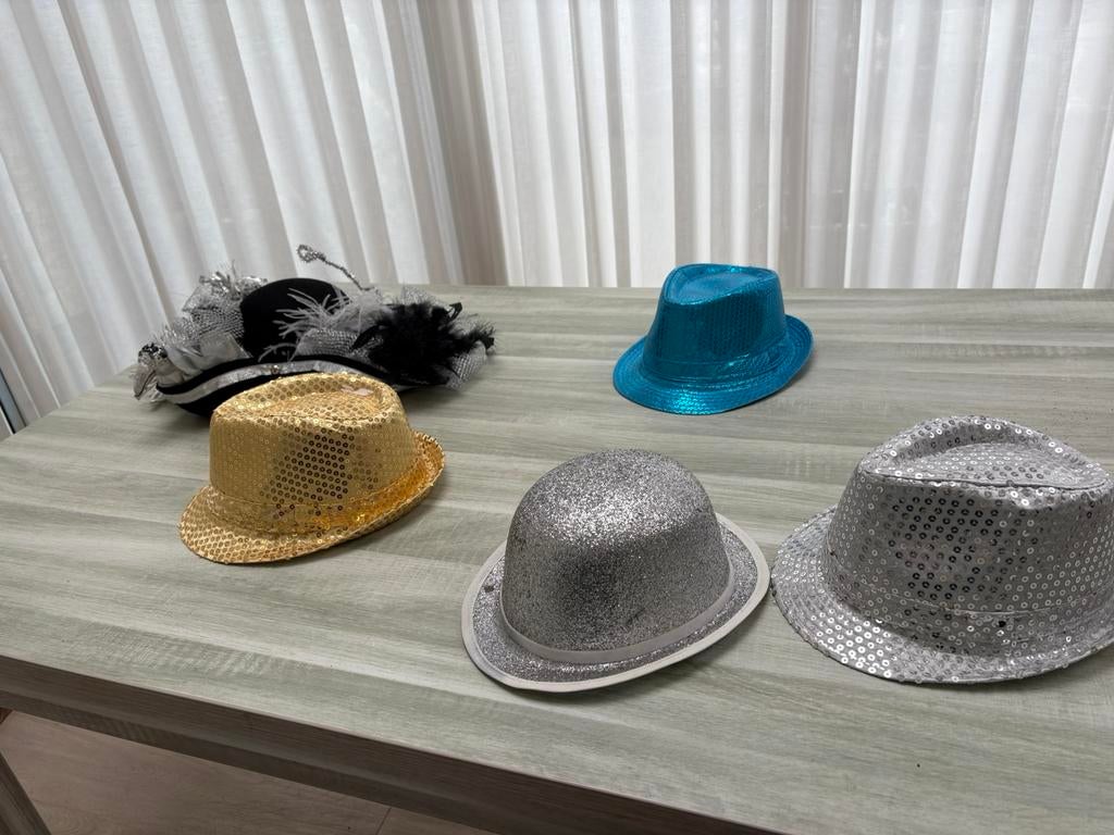 Carnavalshoedjes, Kleding | Dames, Hoeden en Petten, Ophalen, Zo goed als nieuw, One size fits all