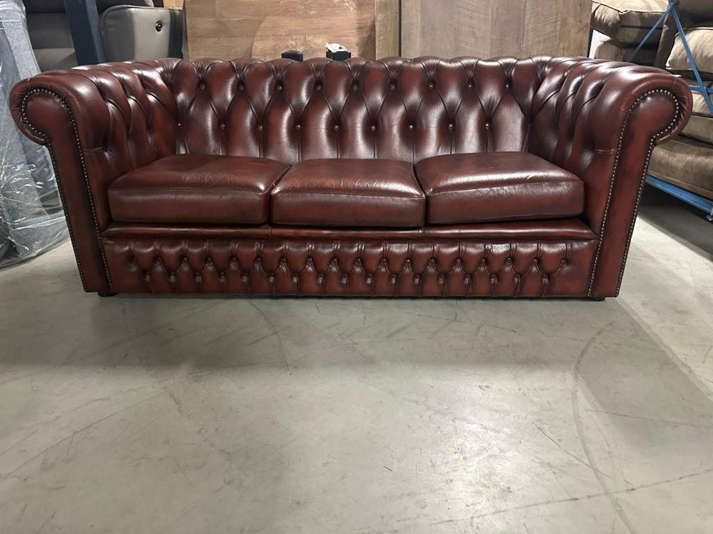 Gebruikte maar mooie originele lederen Chesterfield!!, Gebruikt, 150 tot 200 cm, Driepersoons, Rechte bank