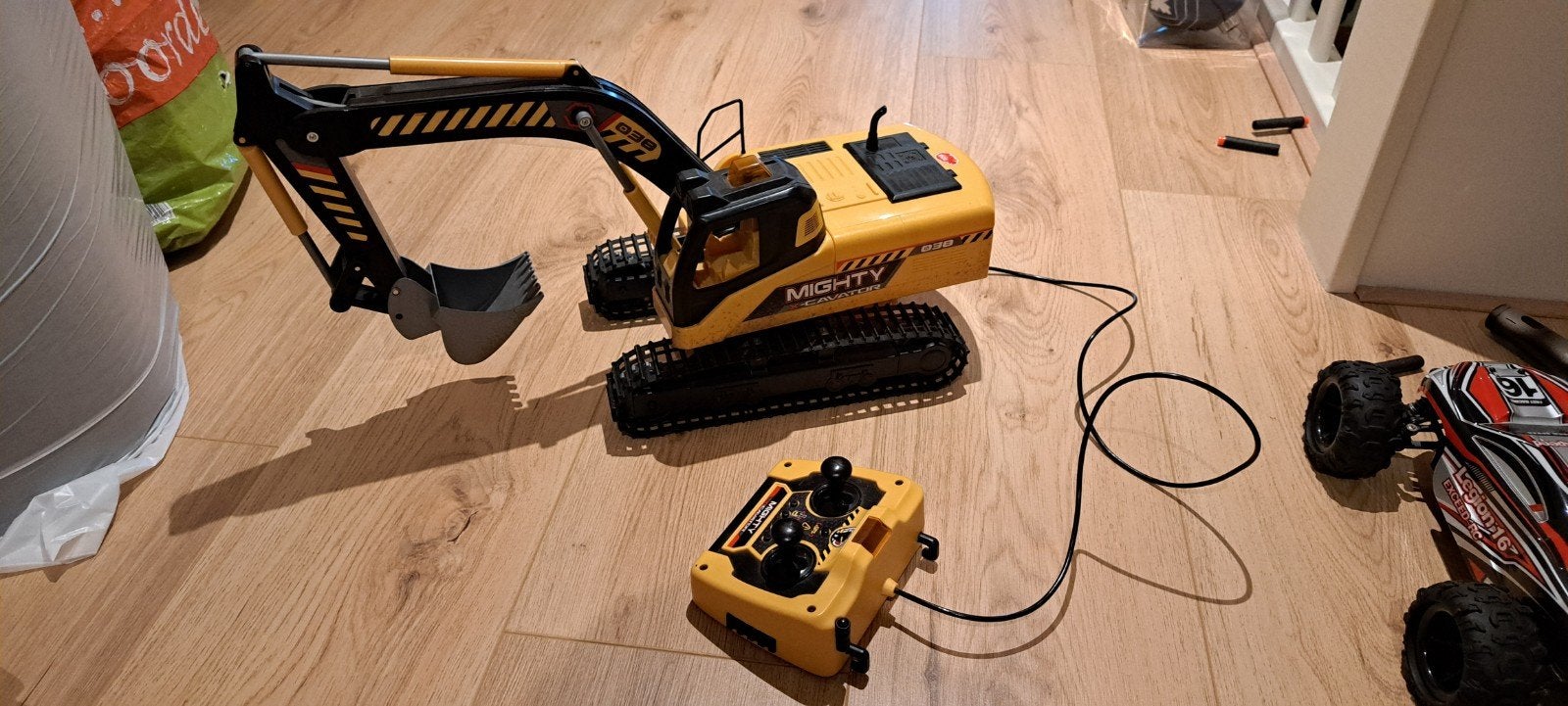 Te koop grote graafmachine met afstandsbediening, Ophalen of Verzenden, Groter dan 1:32, Auto, Overige merken