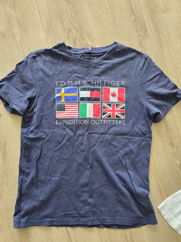Tommy Hilfiger T-shirt jongen maat 164 - Zeer nette staat, Kinderen en Baby's, Kinderkleding | Maat 164, Ophalen of Verzenden