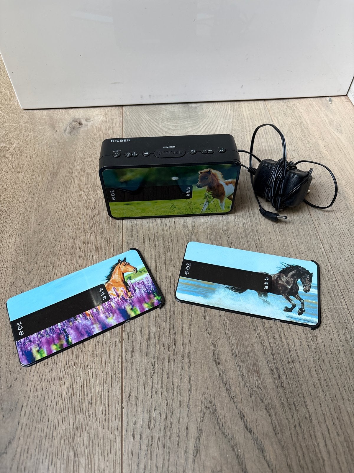 BigBen Wekker Paarden met 3 verwisselbare covers & geluidsef, Ophalen of Verzenden, Zo goed als nieuw, Digitaal