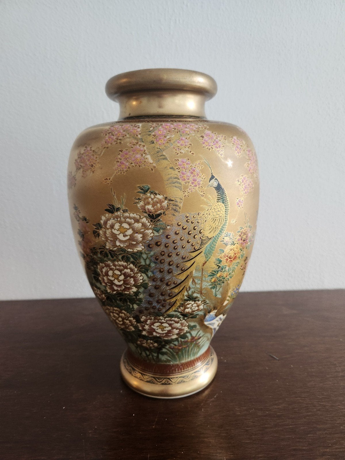 Antieke Japanse Satsuma Vaas met Pauw en Bloemen, Ophalen