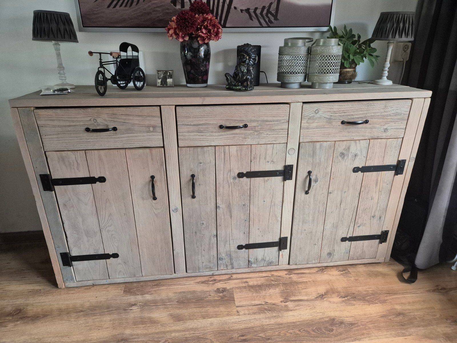 steigerhouten dressoir, Ophalen, Gebruikt, Met deur(en), 150 tot 200 cm