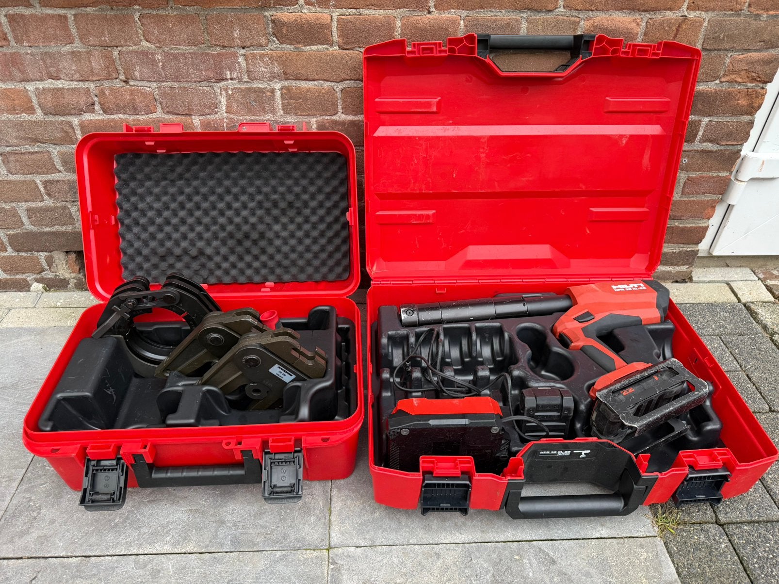Hilti perstang met geberit mapress persbek set 108 mm, Ophalen of Verzenden, Zo goed als nieuw