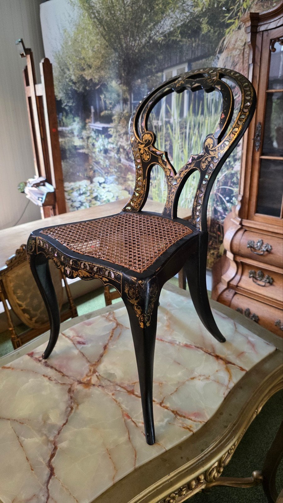 Vroeg antiek Stoeltje parelmoer, Antiek en Kunst, Antiek | Meubels | Stoelen en Banken, Ophalen