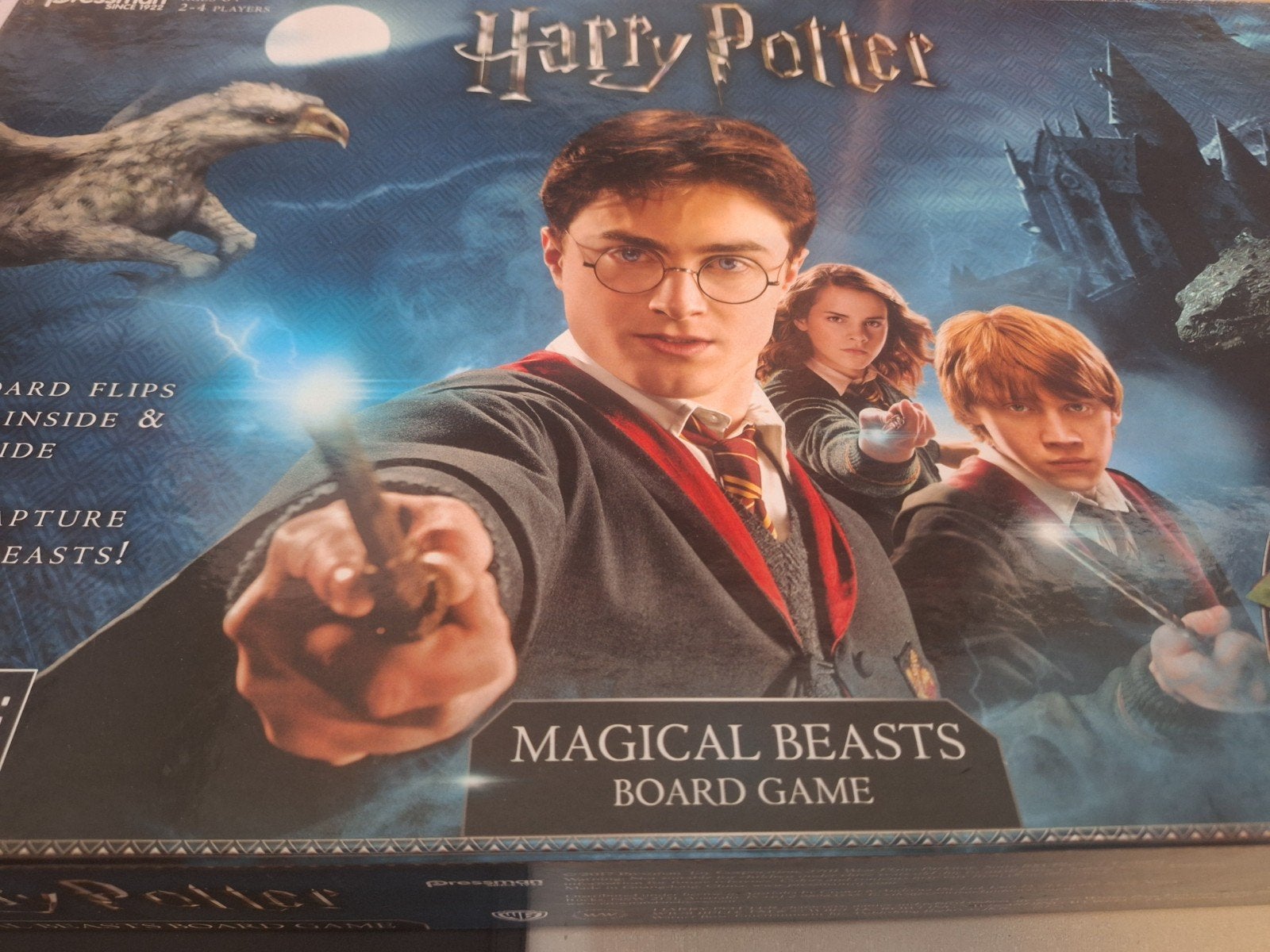 Harry Potter Board Game Fantastic Beasts, Vijf spelers of meer, Verzenden, Zo goed als nieuw