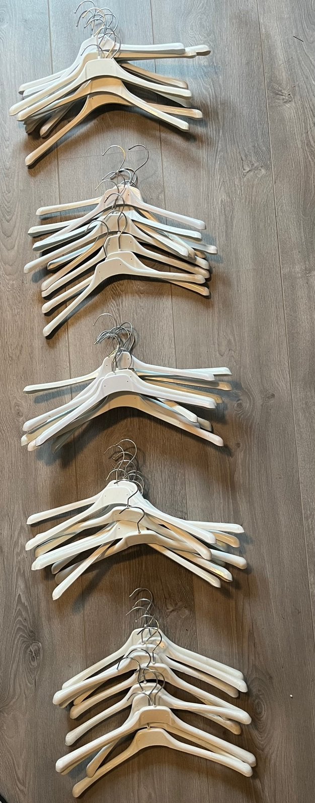 50 of 100 kleerhangers kledinghangers volwassen wit, Kleding | Dames, Kledinghangers, Ophalen, Zo goed als nieuw