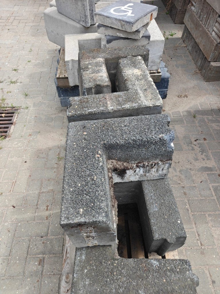 Trottoirband 13/15x25x100 B13, Ophalen, Gebruikt, Overige typen, 10 m² of meer