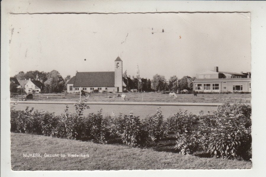 Nijkerk, Gezicht op Vredeskerk, Ophalen of Verzenden, 1960 tot 1980, Gelopen, Gelderland