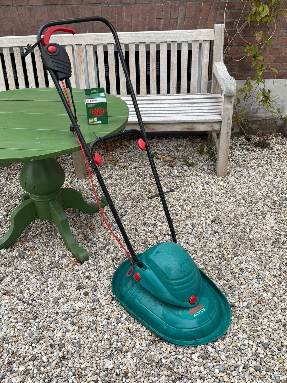 Prima grasmaaier Bosch, groen, ALM28 zweefmaaier, Ophalen, Gebruikt, Elektrische grasmaaier, 30 t/m 39 cm