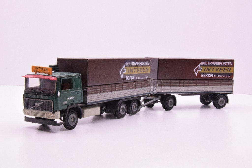Volvo F12 '' Intveen transport ''  Tekno, Hobby en Vrije tijd, Modelauto's | 1:50, Ophalen of Verzenden, Zo goed als nieuw, Bus of Vrachtwagen