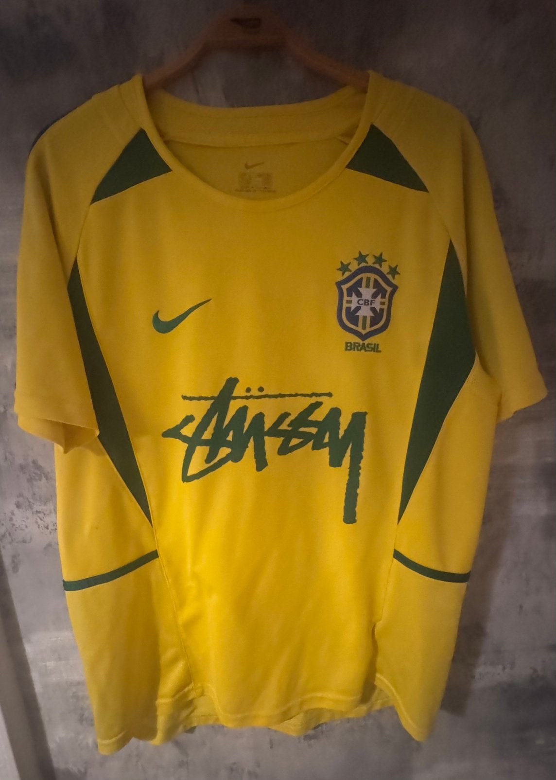 Brazilië x Stüssy voetbalshirt. Maat M, Maat M, Ophalen, Zo goed als nieuw, Shirt