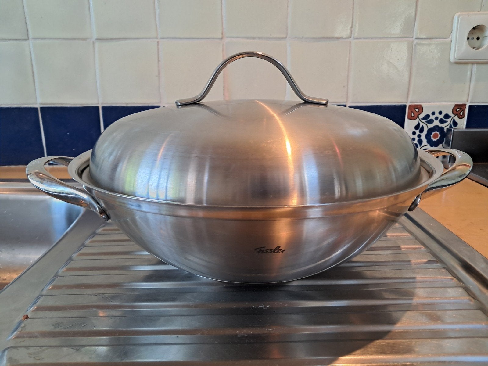 FISSLER stalen wok met deksel 28 cm INDUCTIE izgs, Gebruikt, Ophalen of Verzenden, Rvs, Keramische plaat