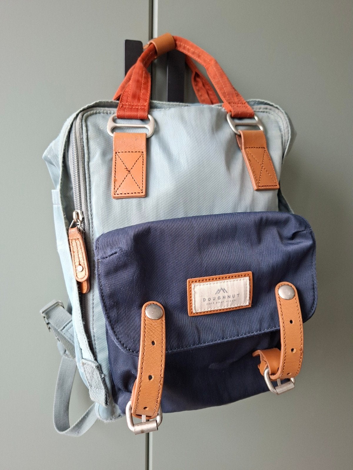 Doughnut Macaroon Earth Tone Rugzak - Washed Denim, Overige merken, Gebruikt, 25 tot 40 cm, Ophalen of Verzenden