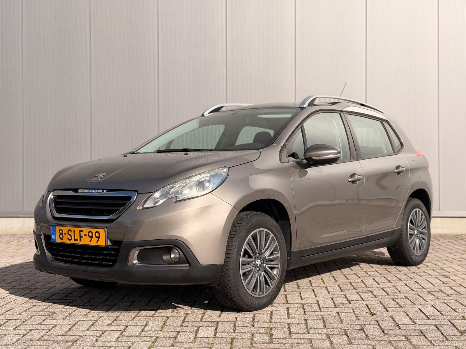 Peugeot 2008 1.2 VTI 60KW/82PK 2013 Grijs, Auto's, Voorwielaandrijving, Stof, 40 €/maand, 1199 cc