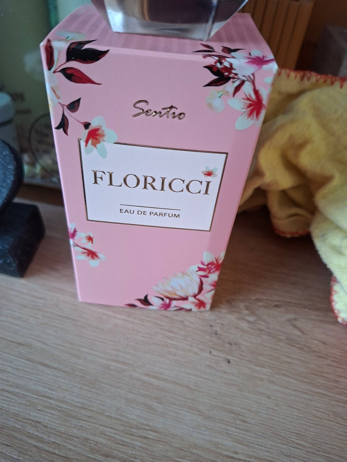 Parfum beetje gebruikt bijna gratis, Ophalen, Zo goed als nieuw, Overige typen