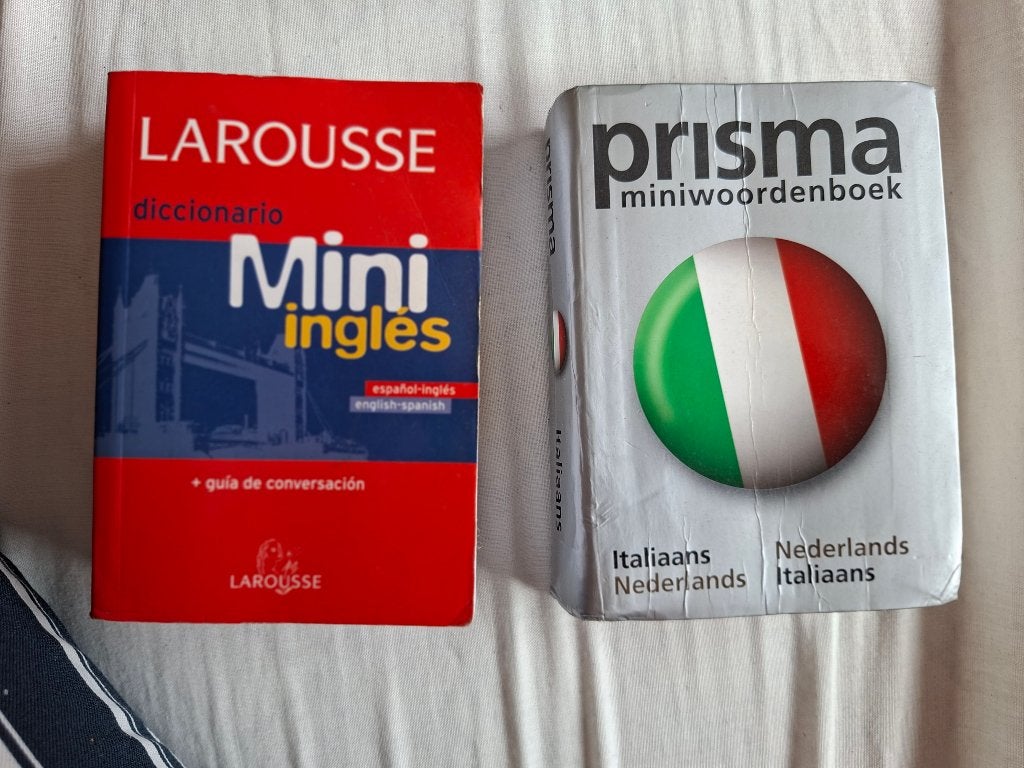 2 miniwoordenboeken spaans engels en italiaans nederlands, Ophalen of Verzenden, Gelezen, Overige uitgevers, Overige talen