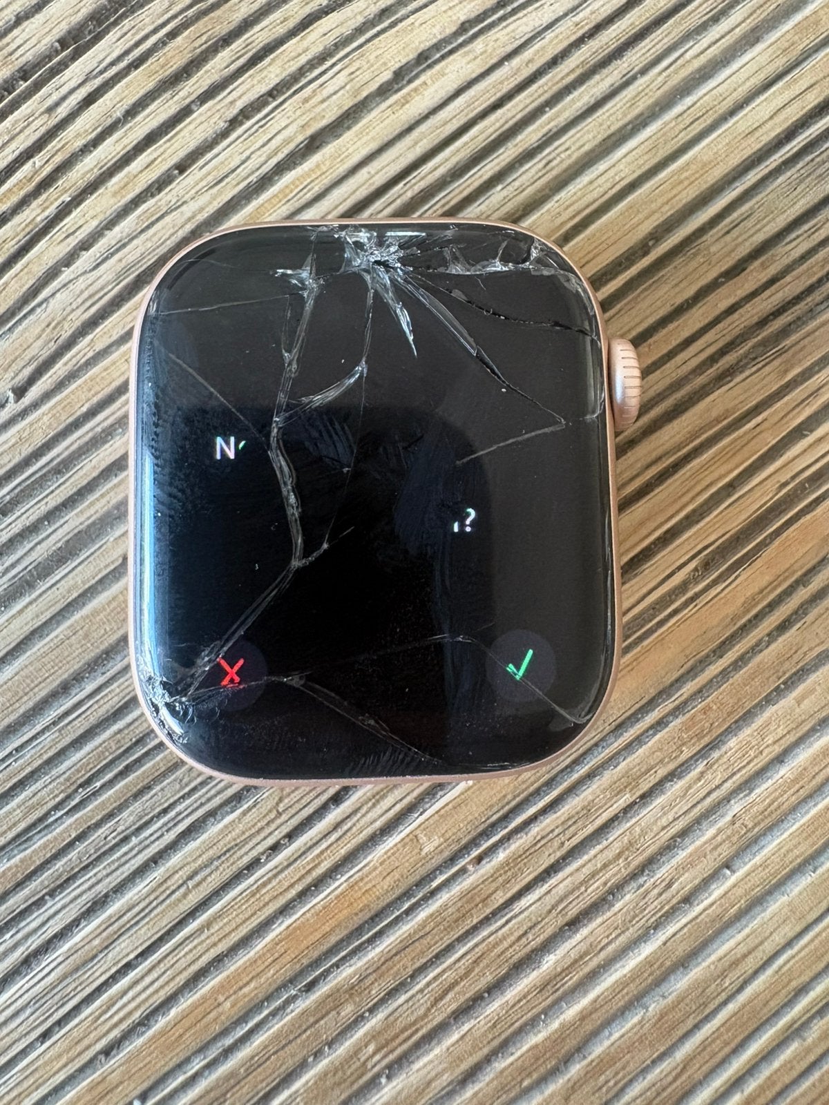 Apple watch serie 10, 42 mm scherm kapot, Ophalen of Verzenden, Zo goed als nieuw, Zwart, IOS