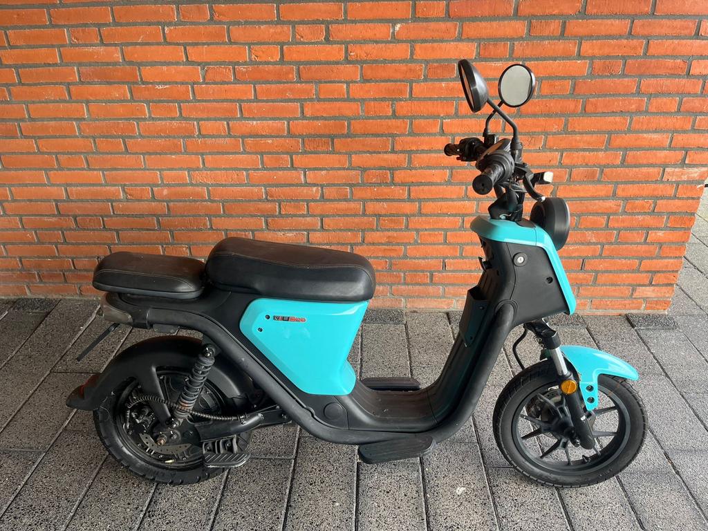 Niu NQi Sport Elektrische Scooter - turquoise, Fietsen en Brommers, Gebruikt, Elektrisch, Ophalen, Overige merken