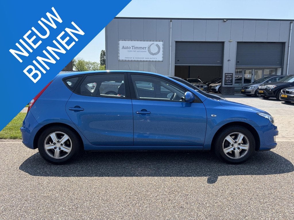 Hyundai i30 1.4i Blue Dynamic AIRCO/Rechts gestuurd!, Auto's, Voorwielaandrijving, Stof, Gebruikt, 4 cilinders