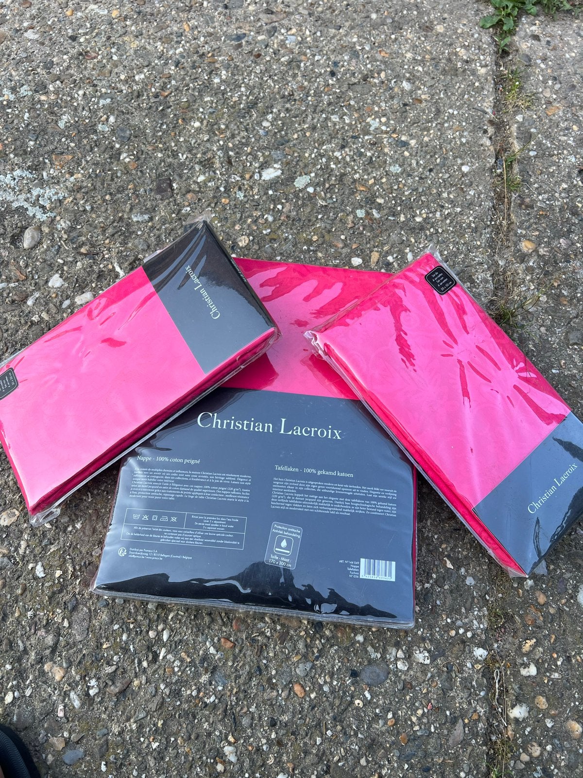 Christian Lacroix Tafelkleed en Servetten - Roze Katoen, Inclusief servetten, Nieuw, Ophalen of Verzenden, Katoen
