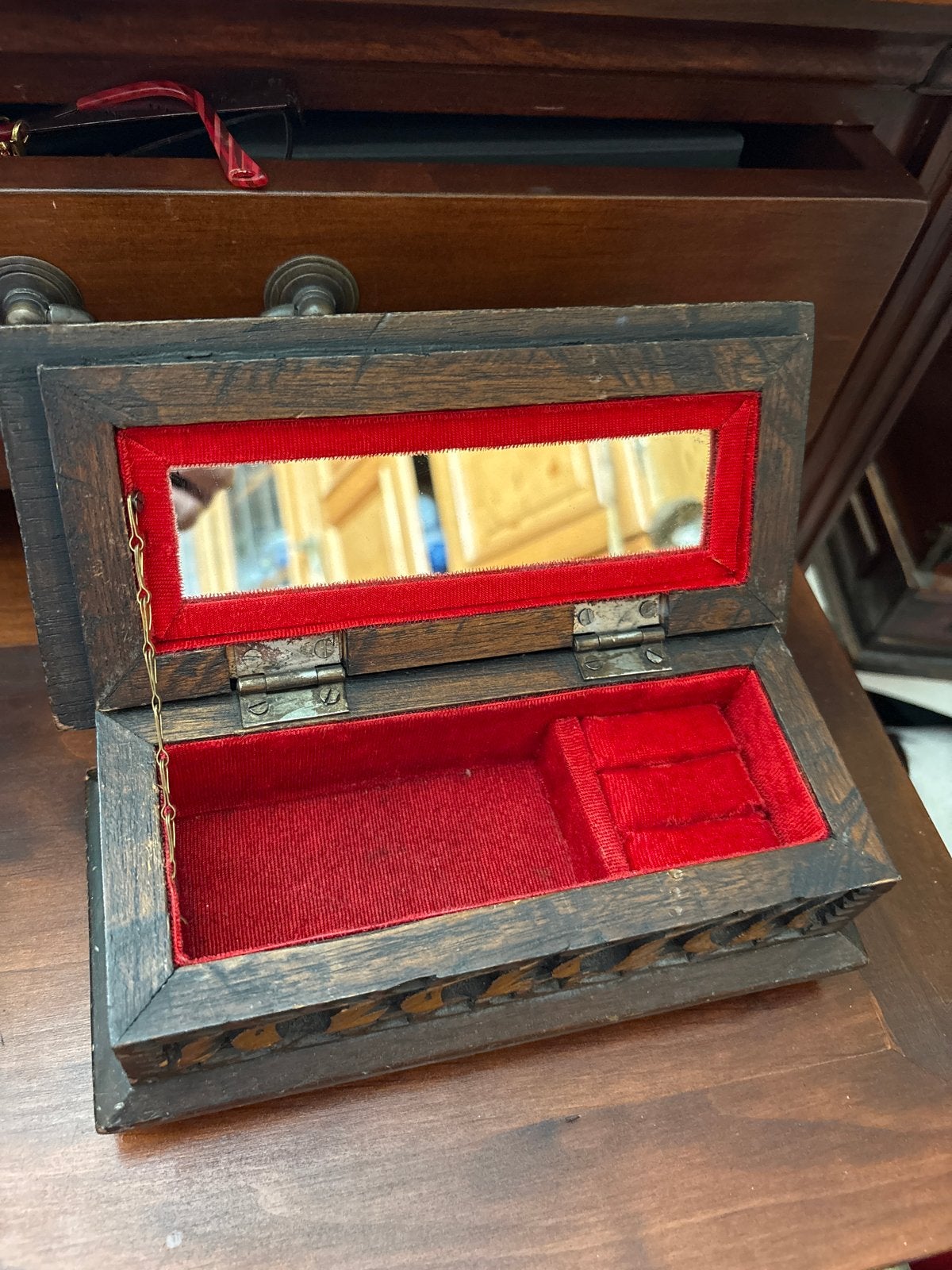 Antieke houten juwelendoos met spiegel en houtsnijwerk, Ophalen of Verzenden