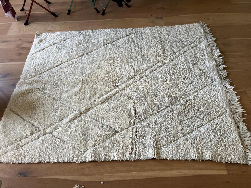 Authentic Moroccan Beldi Wool Rug – Cream Beige, Huis en Inrichting, Ophalen, Zo goed als nieuw, Rechthoek