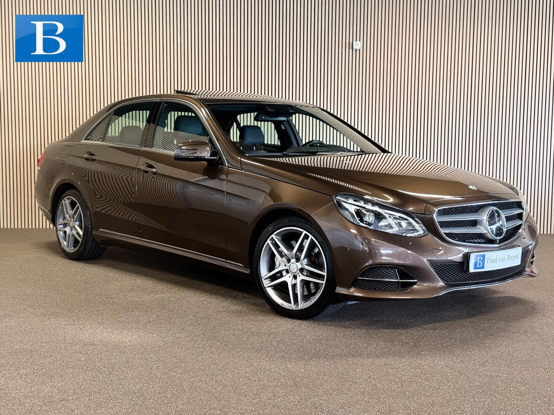 Mercedes-Benz E-Klasse 400 4-Matic Avantgarde-SCHUIFDAK-DISC, Auto's, Mercedes-Benz, Automaat, 12 maanden, Gebruikt, 334 pk