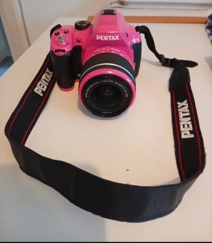 Pentax K-50 spiegelreflexcamera - Roze, nooit gebruikt, Ingebouwde flitser, Spiegelreflex, Nieuw, Ophalen of Verzenden
