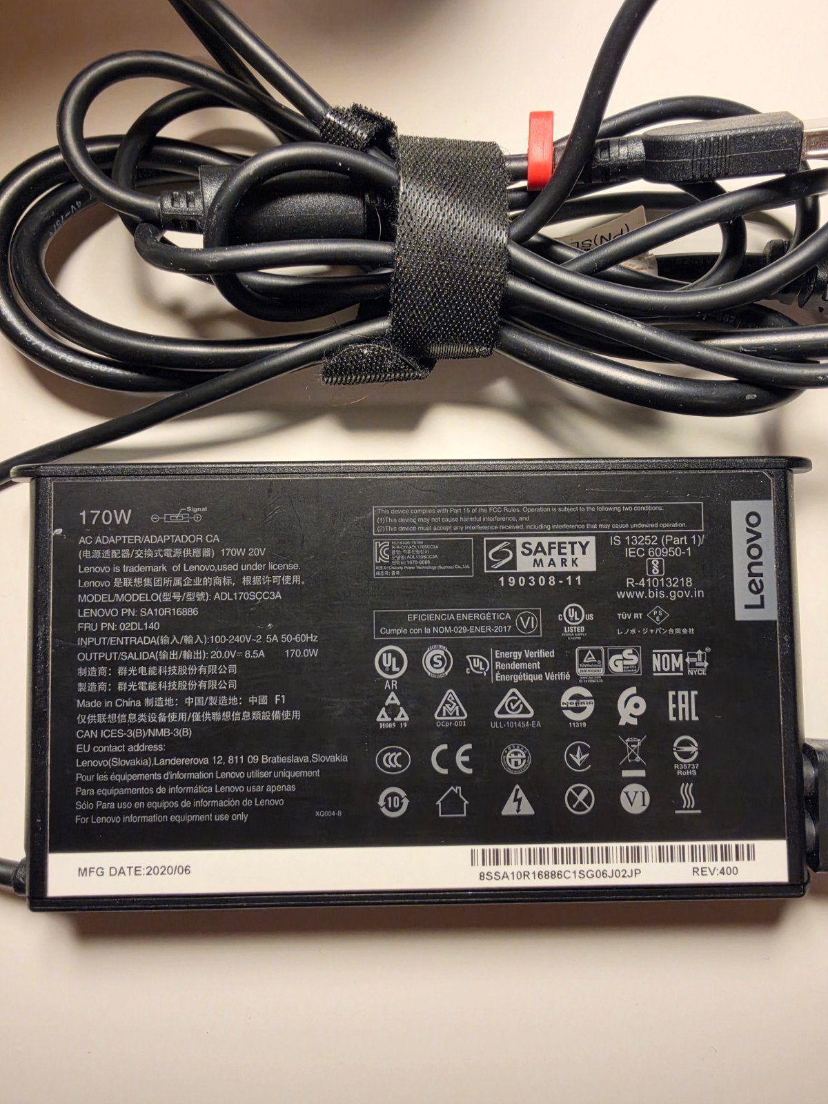 Foto 9 van Lenovo Legion 5 17IMH05 Gaming Laptop - i7-10750H, 16GB RAM