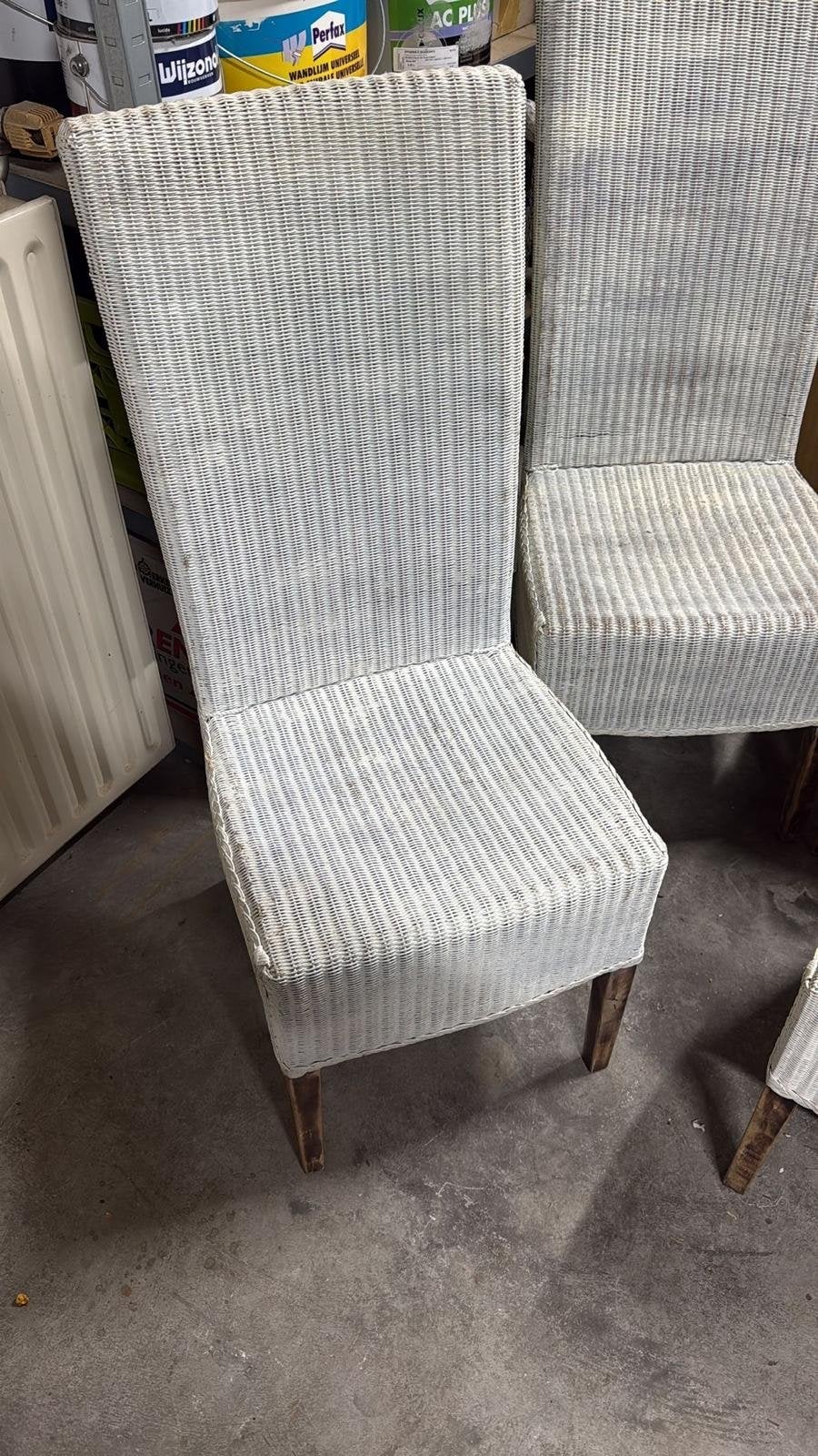 6 loom stoelen met donkere poten - GRATIS af te halen, Ophalen, Gebruikt, Wit, Riet of Rotan