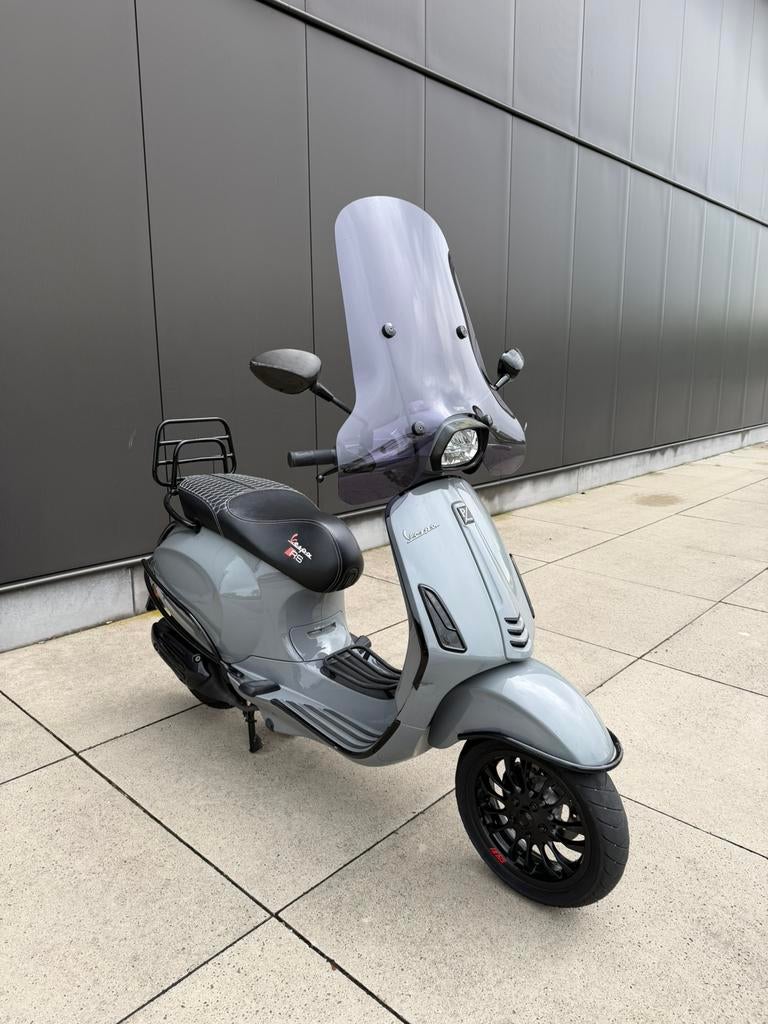 Vespa Sprint Nardo Grey RS | Full options, Fietsen en Brommers, Scooters | Vespa, Ophalen, Gebruikt, Overige modellen, Benzine