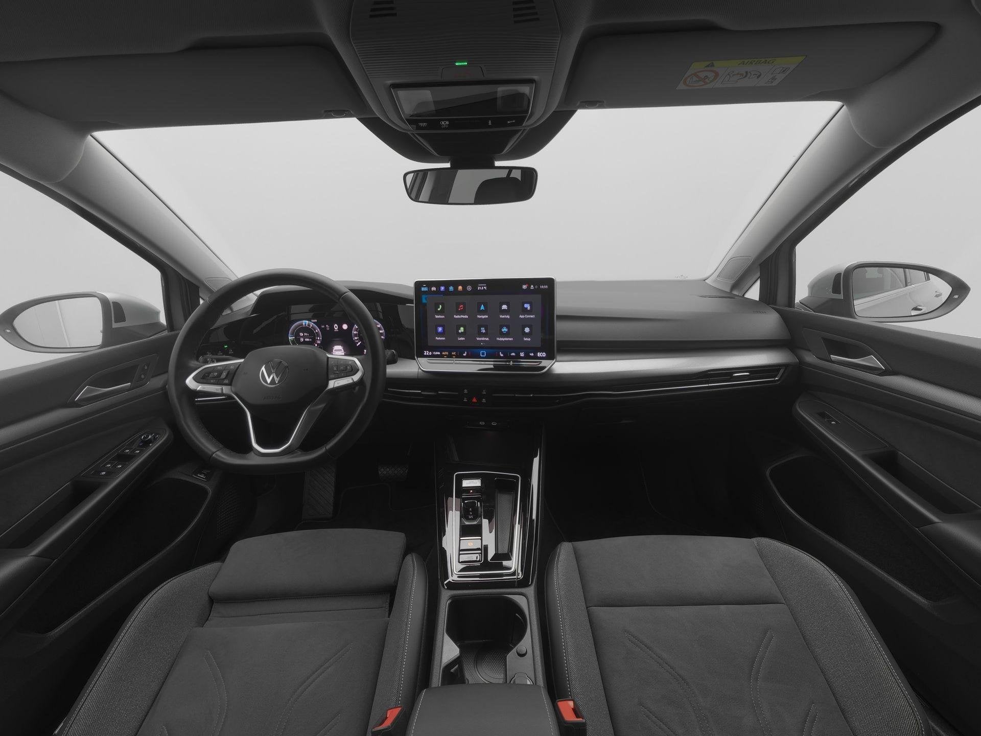 Volkswagen Golf Style Edition 1.5 eHybrid 204 PK | LED Plus, Euro 6, 4 cilinders, 150 min, 26 kWh