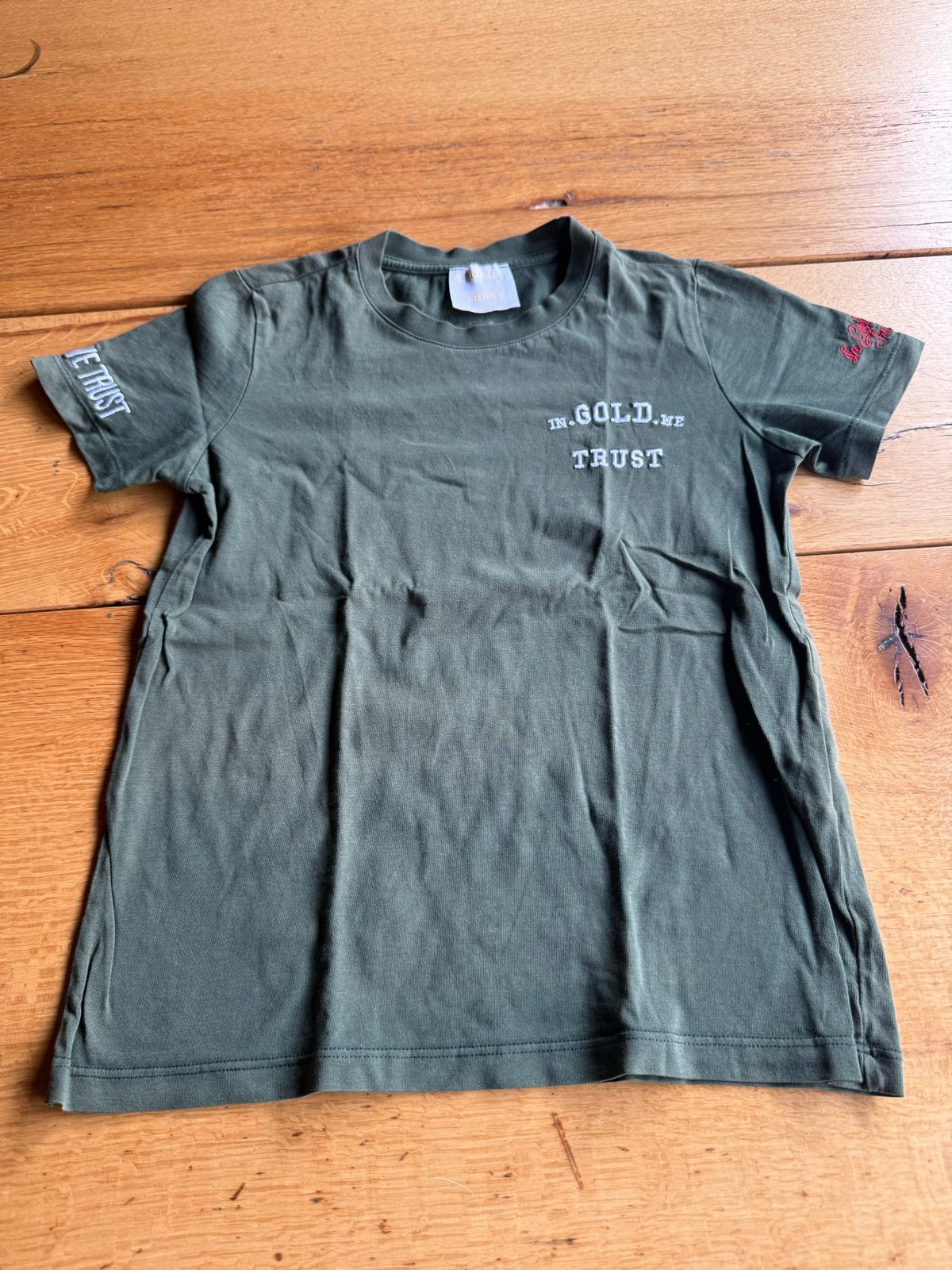 In Gold We Trust T-shirt - Groen - Maat 10y, Ophalen of Verzenden, Zo goed als nieuw, Jongen