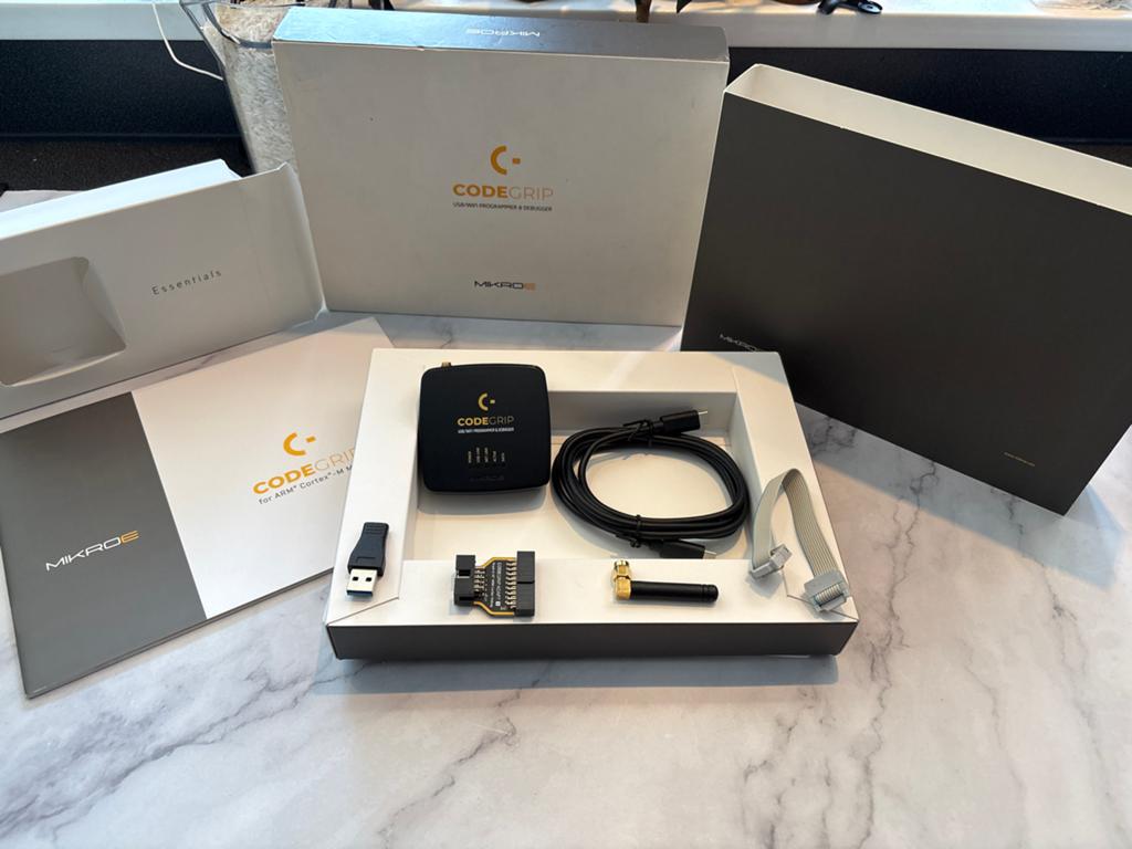 MikroElektronika CODEGRIP USB/WiFi Programmer & Debugger, Hobby en Vrije tijd, Elektronica-componenten, Ophalen of Verzenden, Nieuw