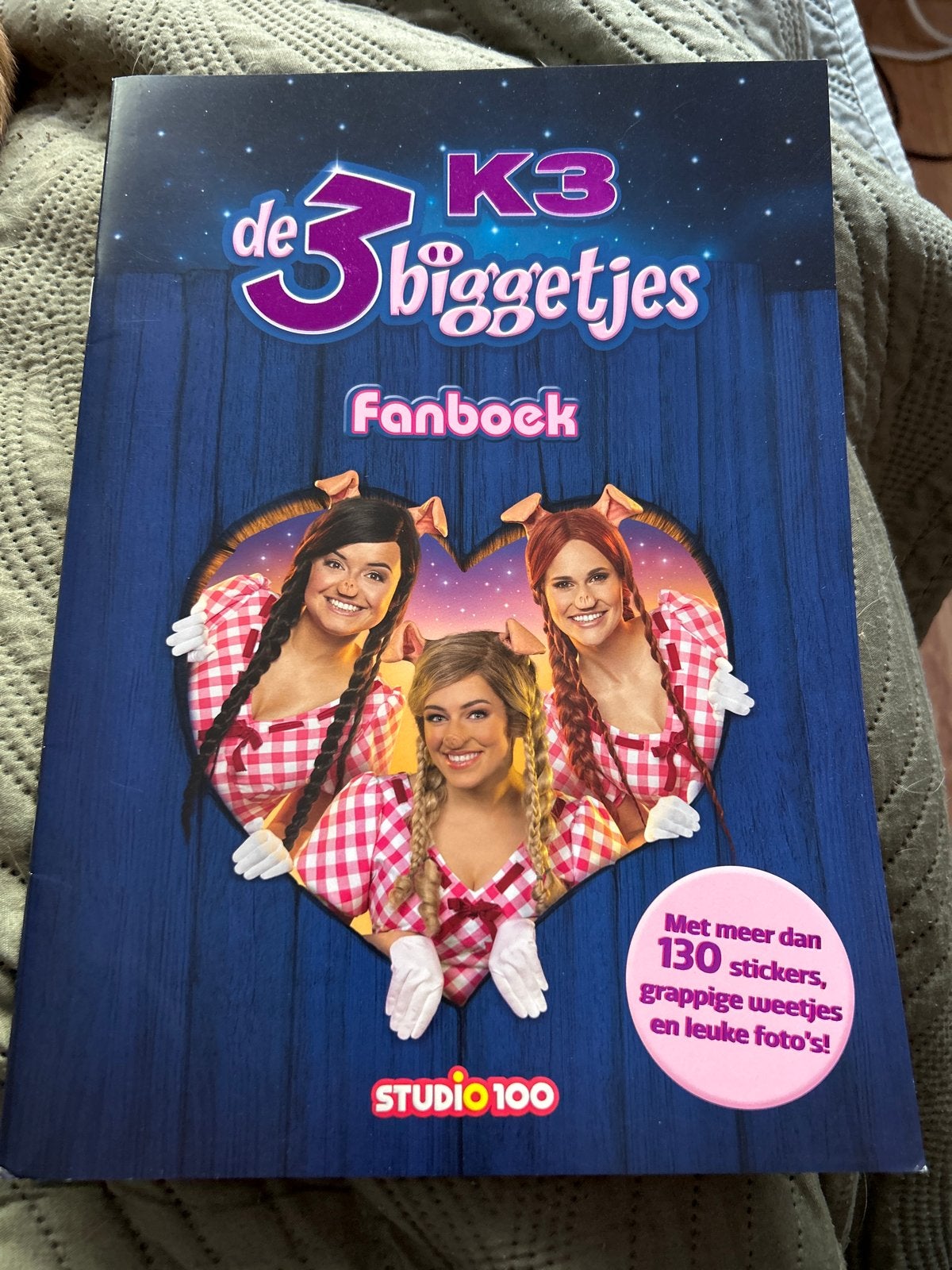 K3 De 3 Biggetjes Fanboek - Studio 100, Ophalen of Verzenden, Zo goed als nieuw, Overige merken