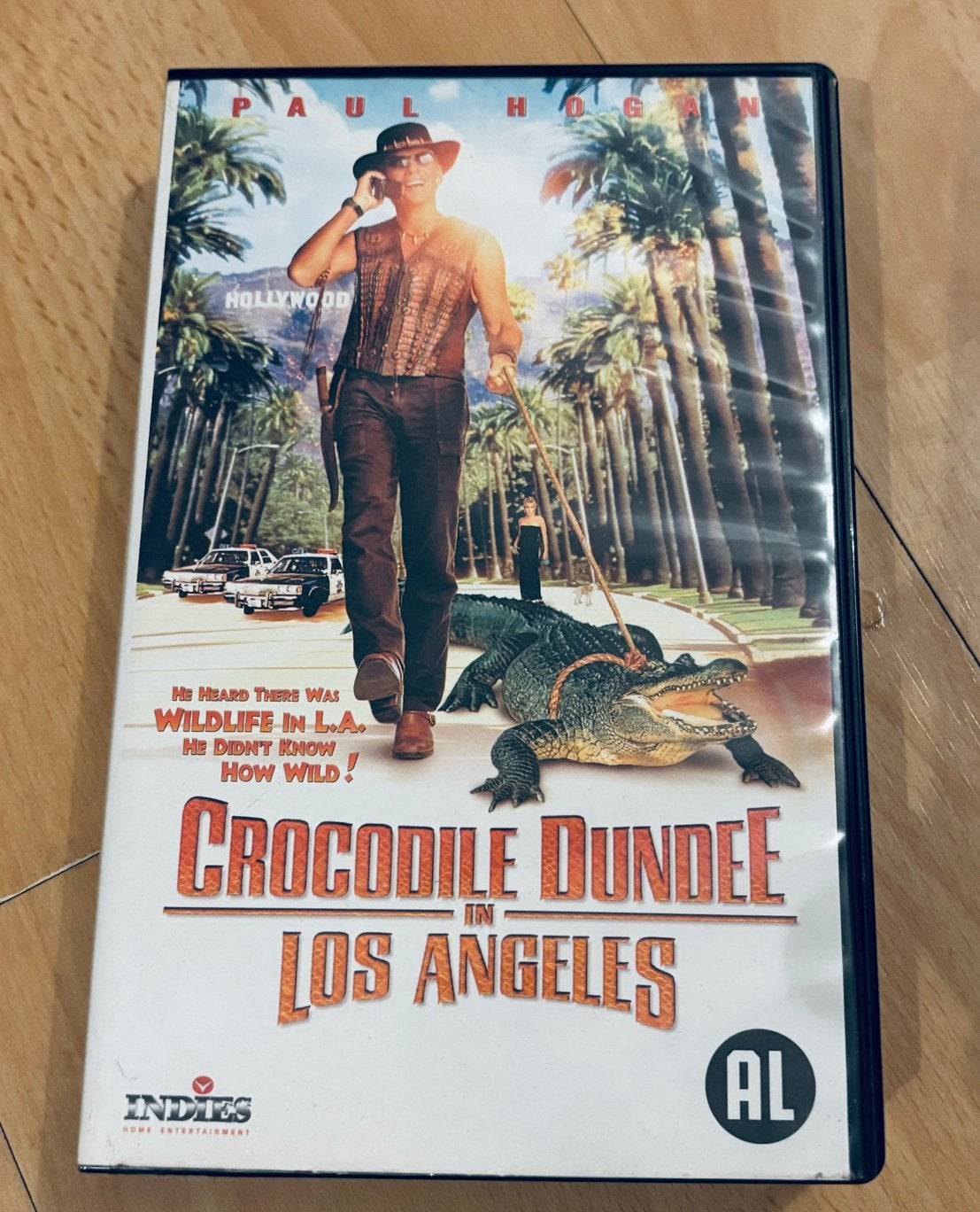 2 stuks Crocodile Dundee 1 & 3 DVD - Actiecomedy Klassiekers, Alle leeftijden, Nederlands, Overige genres, Ophalen of Verzenden