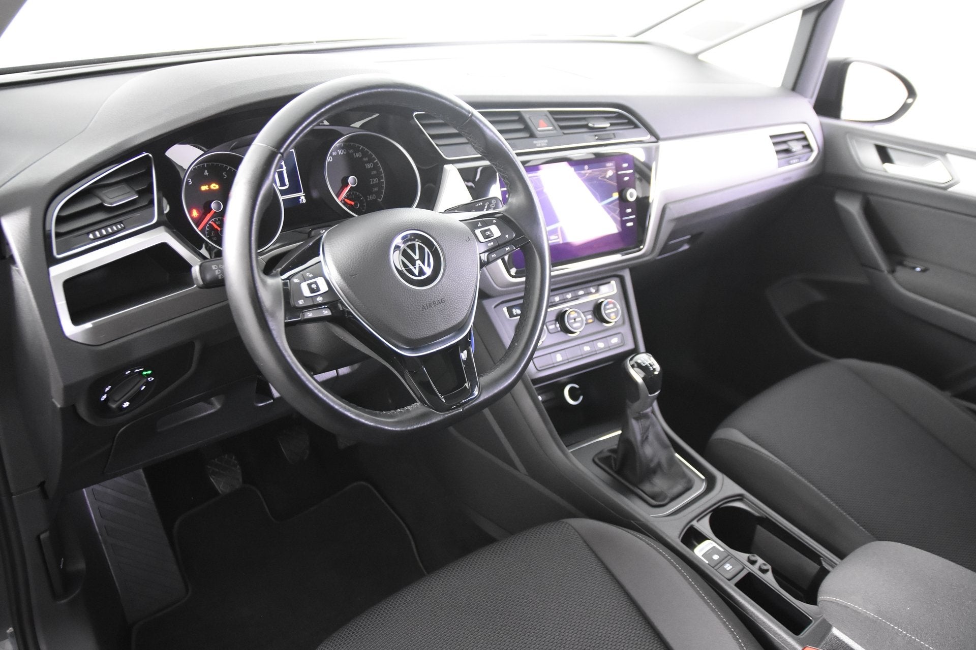 Volkswagen Touran 1.5 TSI *1ste Eigenaar*Panoramadak*Navigat, Stof, 4 cilinders, 150 pk, Bedrijf