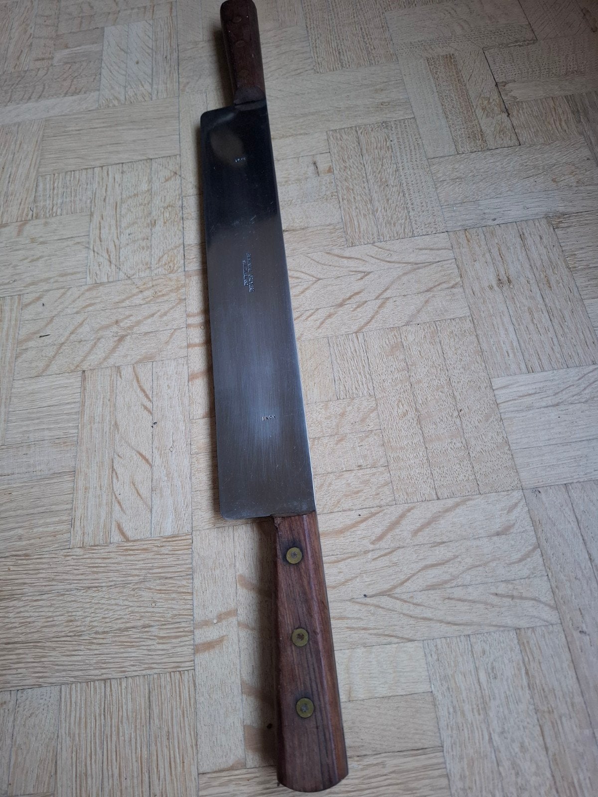 Antiek zwitsers dubbelhands kaasmes met houten handvaten, Antiek en Kunst, Ophalen of Verzenden