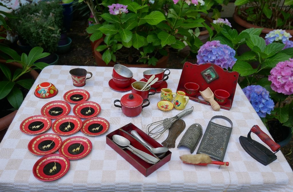 antieke oude miniatuur poppenhuis spullen, Ophalen of Verzenden