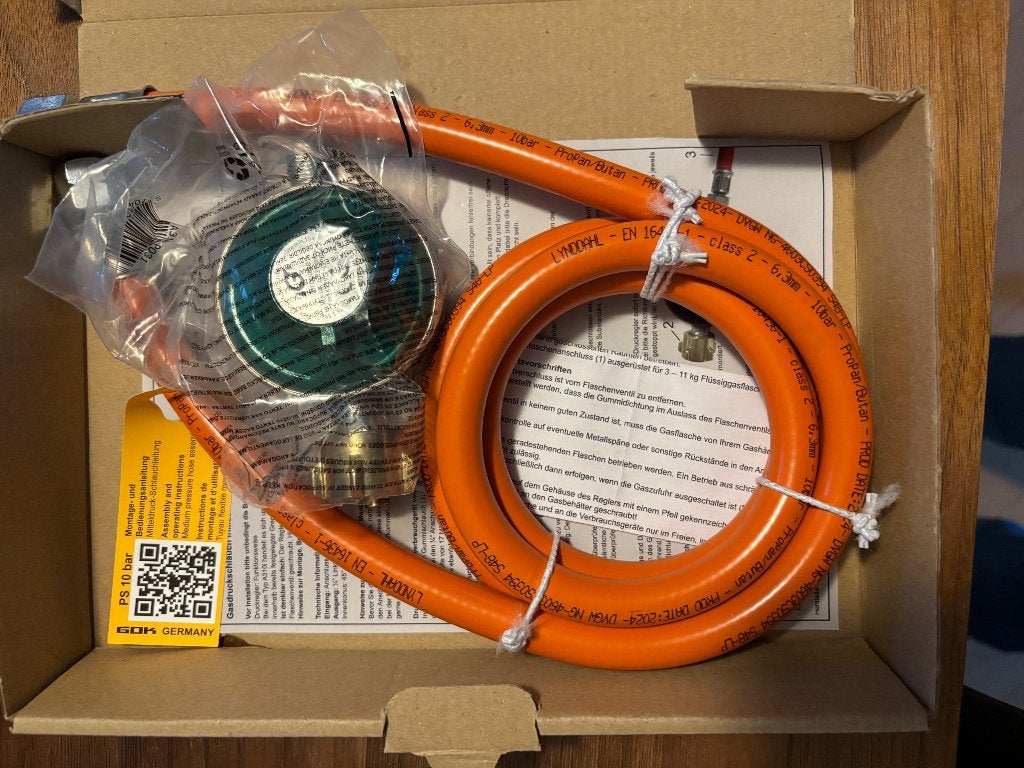 Ongebruikte Gasslang 150cm met drukregelaar, Ophalen of Verzenden, Nieuw