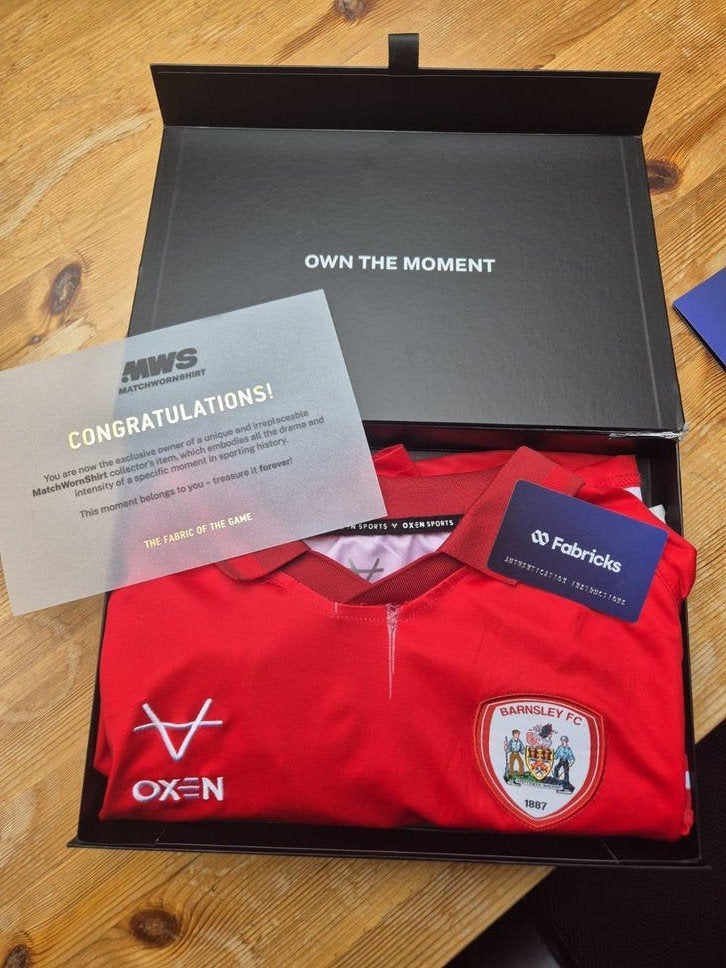 Matchworn en Gesigneerd Watson barnsley 25/26, Maat S, Ophalen of Verzenden, Zo goed als nieuw, Shirt