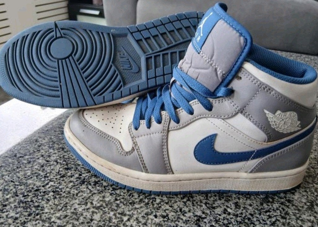Te koop: Air Jordan 1 Mid sneakers in maat 40,5., Schoenen, Ophalen of Verzenden, Zo goed als nieuw, Nike air jordan