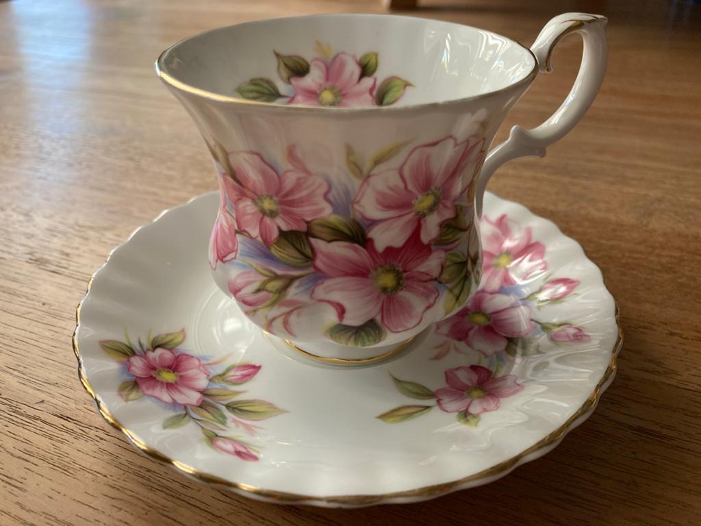 Royal Albert Bone China Trillium Kop en Schotel, Ophalen of Verzenden
